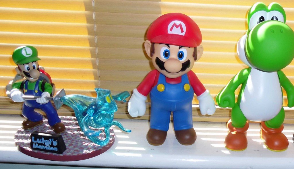 Luigi's Mansion, Mario and Yoshi cropped